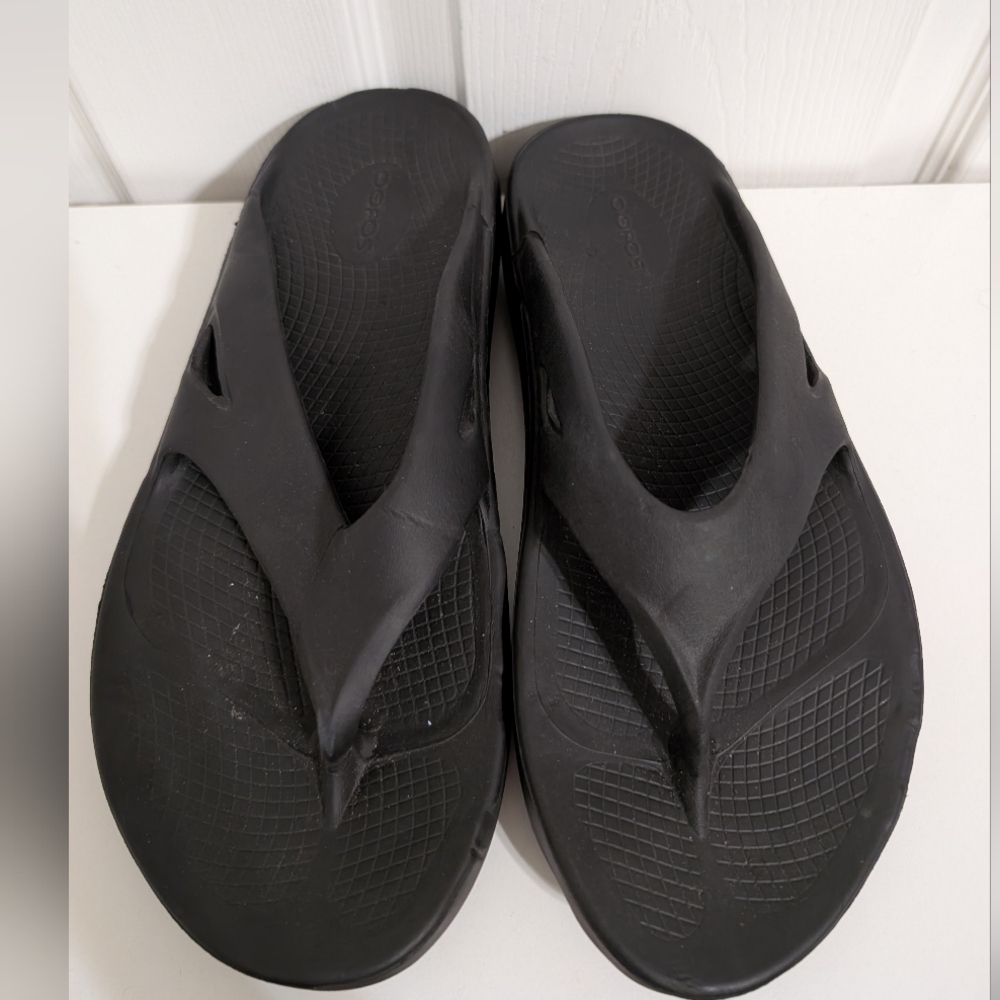Oofos Sandals Black Ooriginal Recovery Womens Size 11 Mens 9 Thong Shoes